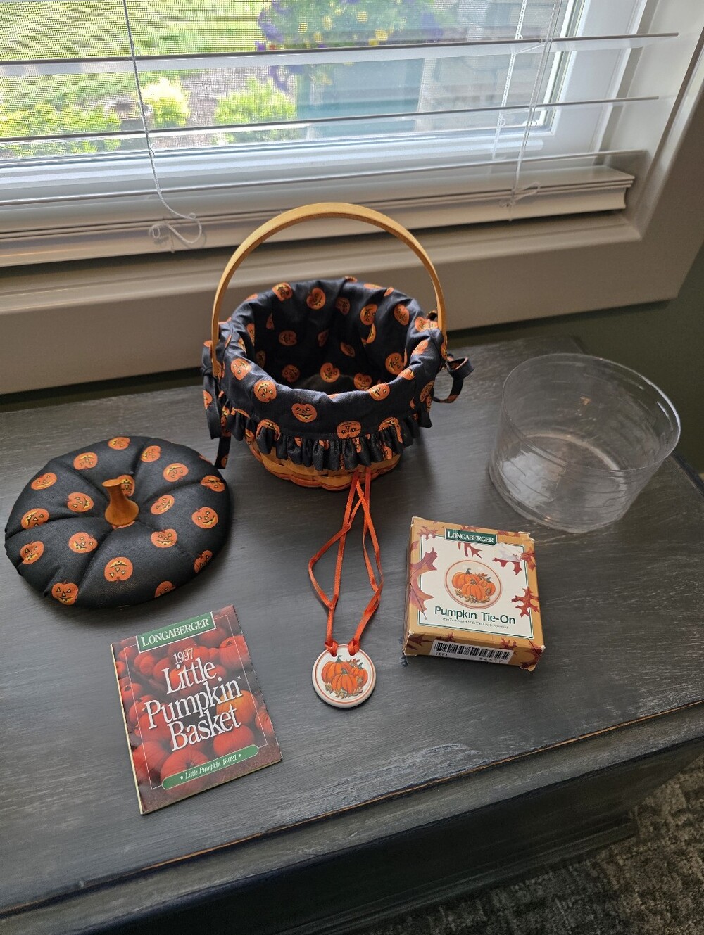 1997 Longaberger Little Pumpkin Basket Set Jack-O-Lantern Liner & Pumpkin Tie-On